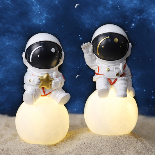 Creative Resin Astronaut Lamp